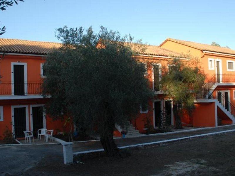 Sofia Apartments Mpoukaris Exterior photo
