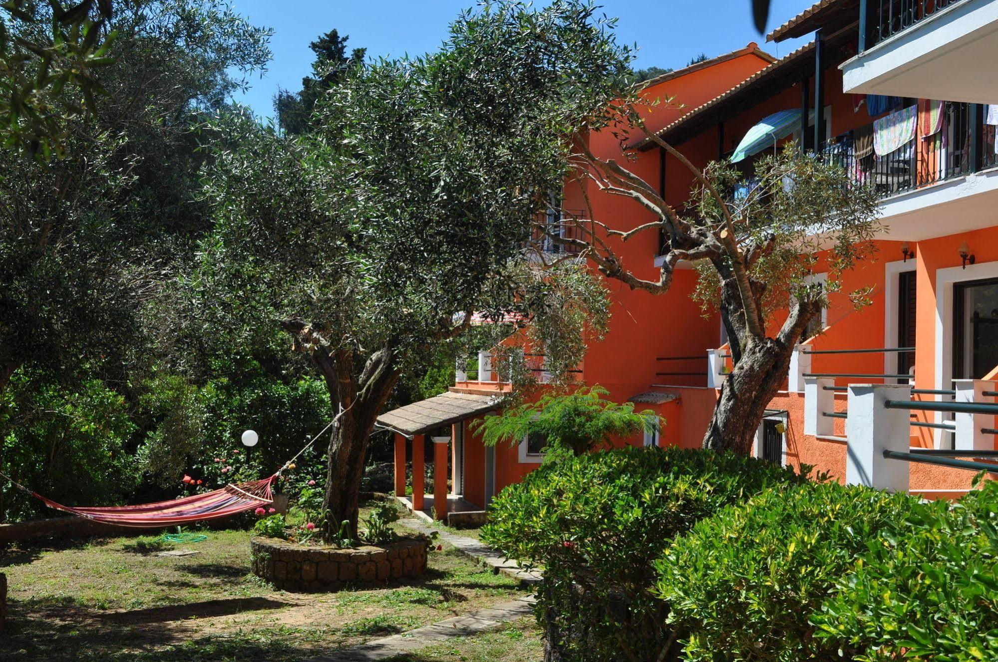 Sofia Apartments Mpoukaris Exterior photo